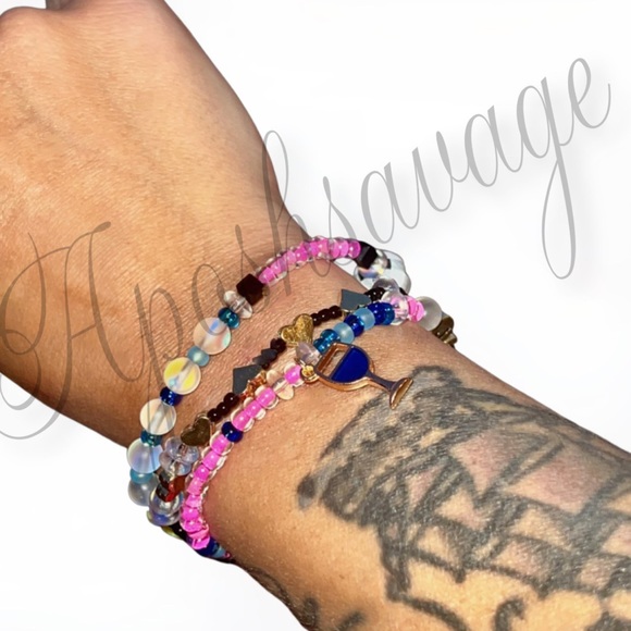 One of a kind , CRAZY JOY 3 Strand Multi Media Beaded bracelet - wine charm - Picture 11 of 12